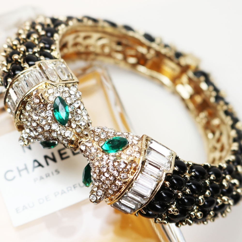 Exquisite Panther Crystal Cuff Bracelet - Picture 7 of 16